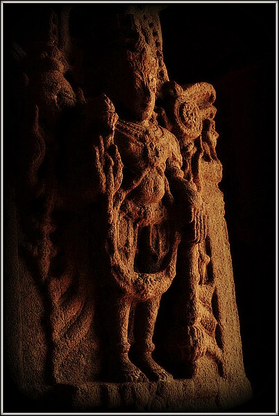 File:Vishnu Idol adorning Entrance of ChennaKeshawa Temple Kaidala.JPG