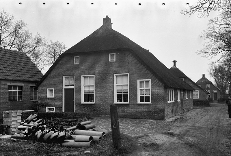 File:Vooraanzicht - Staphorst - 20203849 - RCE.jpg