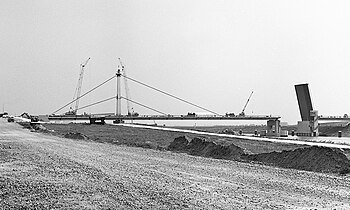 Errichtung der Brücke ca. 1968, Klappbrücke geöffnet