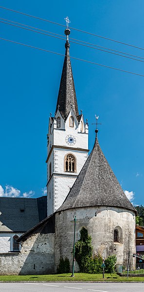 File:Weitensfeld Altenmarkt Karner und Pfarrkirche hl Aemilian 13062017 9353.jpg