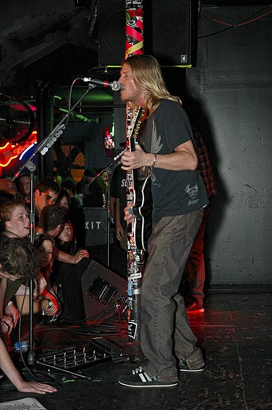 Scantlin performing in 2008