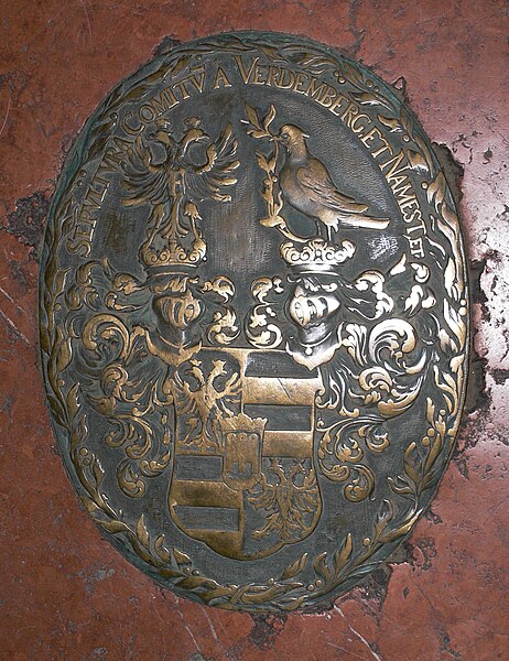 File:Wien Michaelerkirche - Werdenbergkapelle - Bodenplatte Wappen Werdenberg 01.jpg