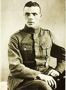 La Seconde Guerre mondiale, un aviateur allemand le lieutenant Fritz Putter.jpg