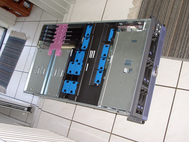 File:Zedler toolserver unboxing top.jpg