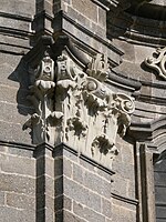 Kapitel pilastra - fasada kościoła klasztornego w Zwettl
