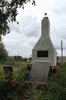Братська могила воїнів Радянської Армії, які загинули в роки Великої Вітчизняної війни, село Помоклі