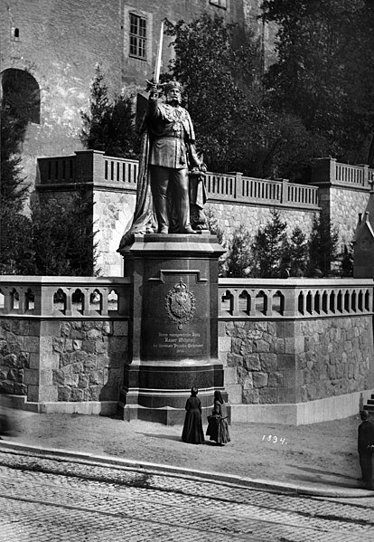 File:Кёнигсберг Памятник Кайзеру Вильгельму Первому Фото 1894.jpg