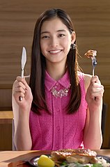 ファイル チキテキ シズルを語る 英語版 篇 ガスト 新木優子 12s Jpg Wikipedia