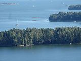 English: Vuosaari seen from the top terrace of the Cirrus skyscraper. Suomi: Vuosaari Cirruksesta Italiano: Vedute di Vuosaari dal belvedere in cima alla torre Cirrus.