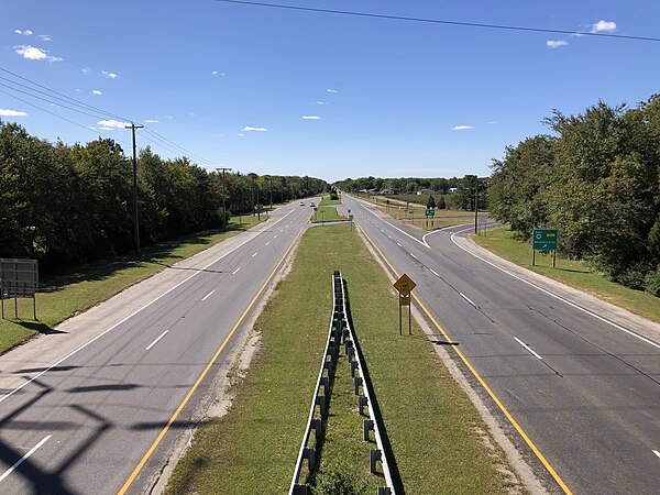 Route 54 southbound at the Atlantic City Expressway interchange in Hammonton