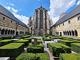 Pandhof en kloostergebouwen