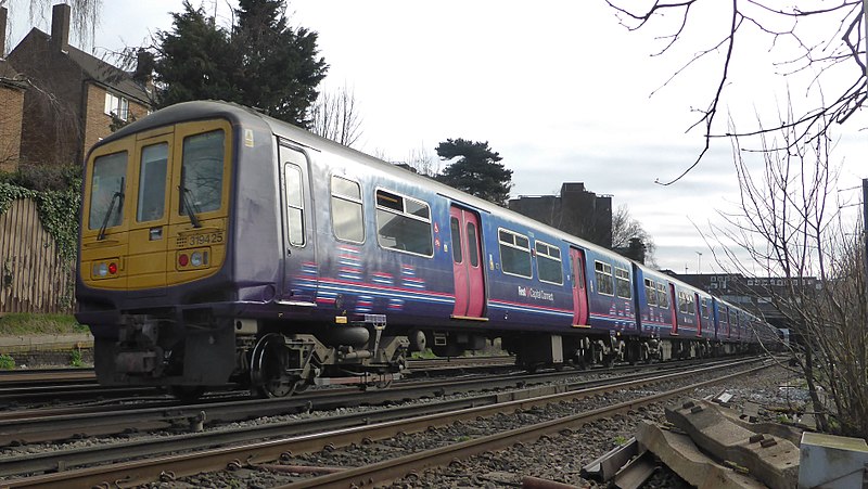 File:319425 to Sevenoaks (13229589435).jpg