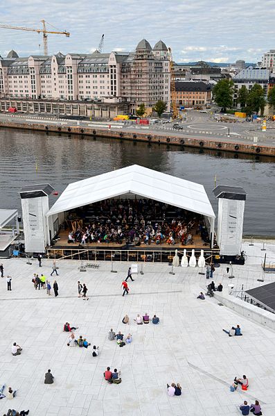 File:7 of 10 - Opera House, Oslo - NORWAY.jpg