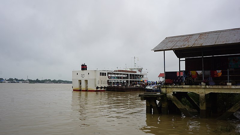 File:A ferry in Yangon.jpg