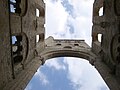 Abbaye de Jumièges dans le ciel.JPG