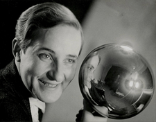 Aenne Biermann. Self-Portrait with Silver Ball. 1931.png