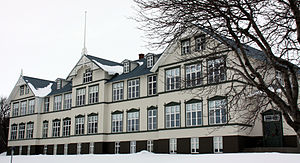 Akureyri: Storia, Geografia fisica, Popolazione