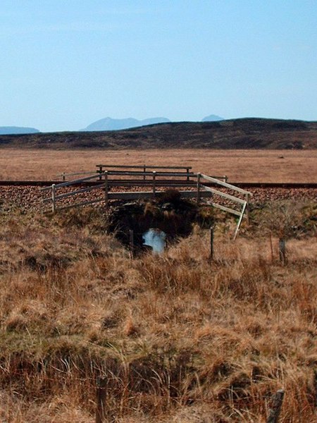 File:Allt Cam Carach Flowing Under The West Highland Line. - geograph.org.uk - 772604.jpg