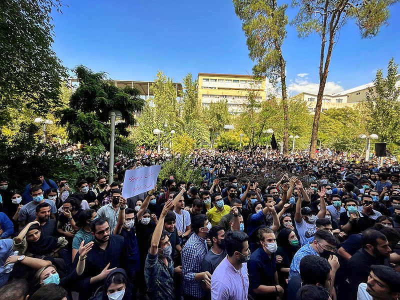 Archivo:Amir Kabir University uprising September 2022 (3).jpg