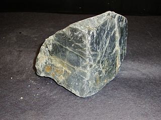 <span class="mw-page-title-main">Andesine</span> Silicate mineral comprising 30 to 50 % anorthite and albite