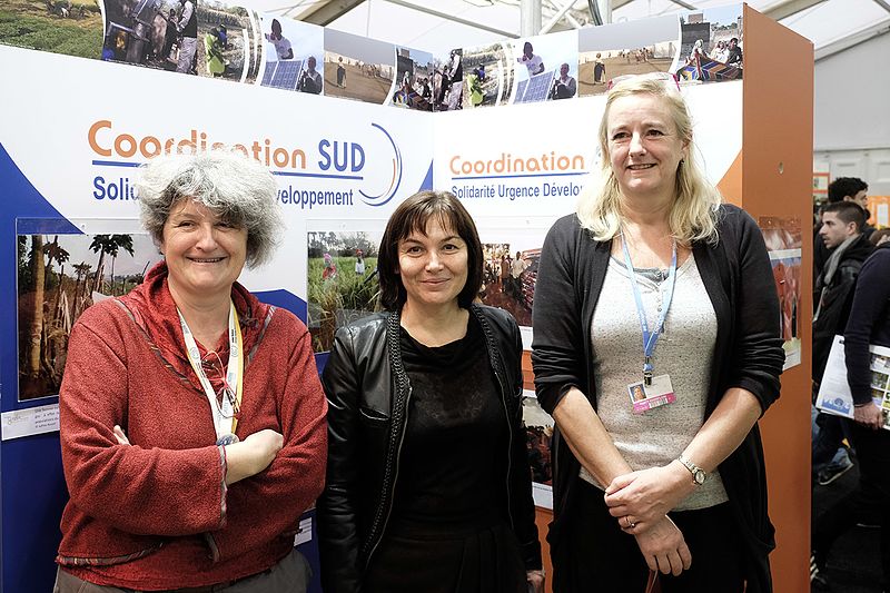 File:Annick Girardin sur le stand Coordination SUD.jpg