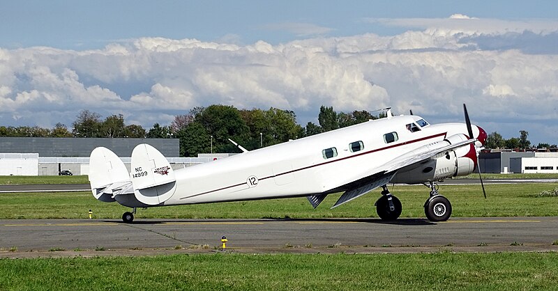 File:Antwerp Lockheed 12A Electra Junior 52.jpg