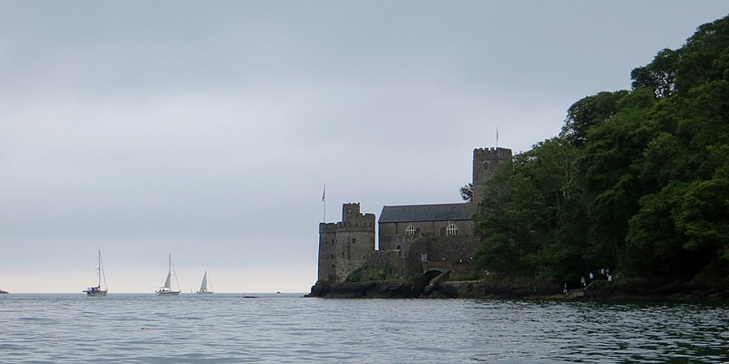 File:Approaching the landing for the castle ferry - May 2015 - panoramio.jpg