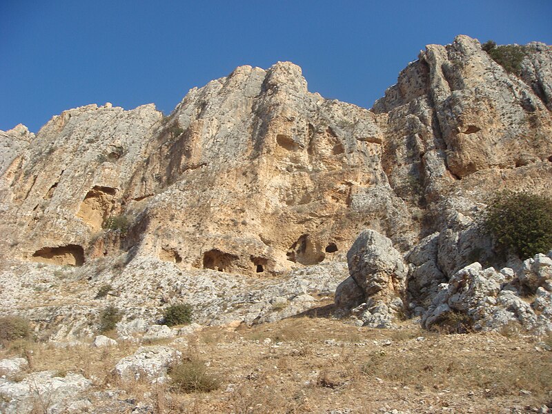 File:Arbel Cliff (34).JPG