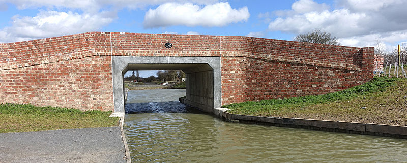 File:Ashby Canal reopened to bridge 62, seen in March 2016.jpg