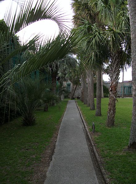 File:Atalaya Courtyard walkway.JPG