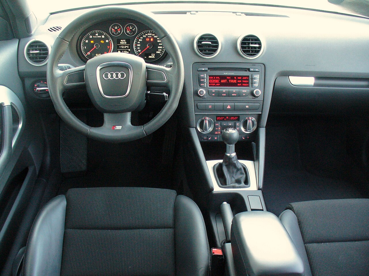 File Audi A3 8p 2 Facelift S Line 1 2 Tfsi Ibisweiss