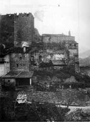 Le château de Blonay photographié par Carlo Nigra (1856-1942).