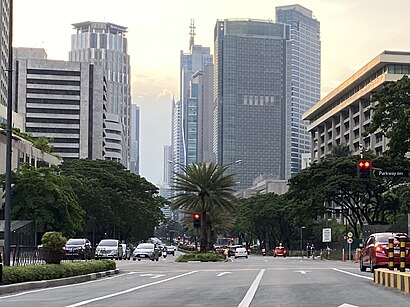 How to get to Ayala Triangle with public transit - About the place