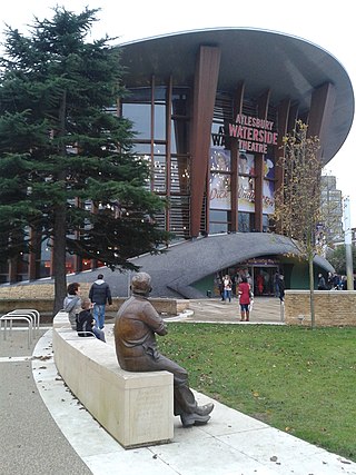 <span class="mw-page-title-main">Aylesbury Waterside Theatre</span> Theatre in Aylesbury, England