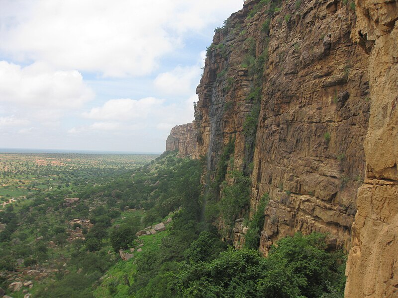 File:Bandiagara falla.JPG