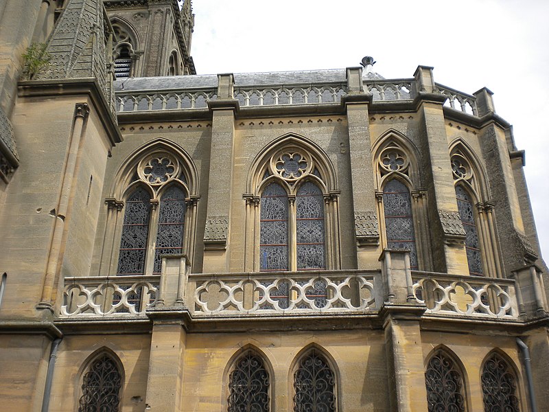 File:Basilique Notre-Dame de la Délivrande 2.jpg