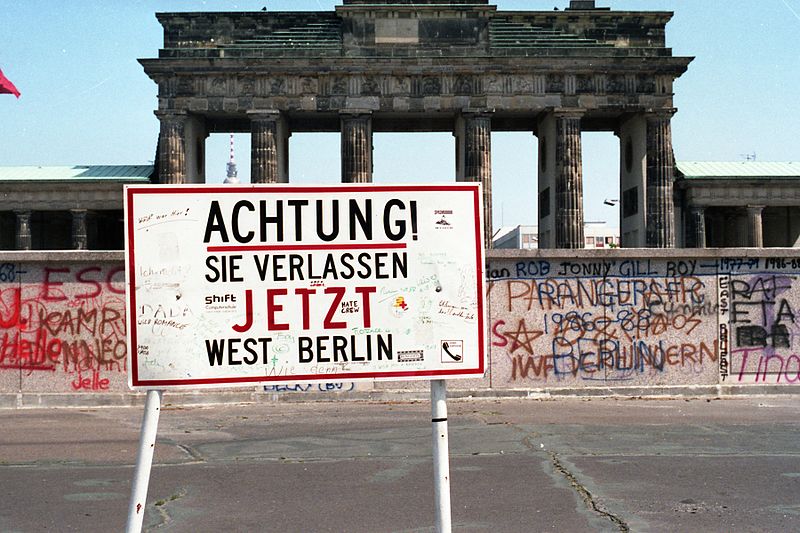 File:Berlin 1989 Ortsschilder036.jpg