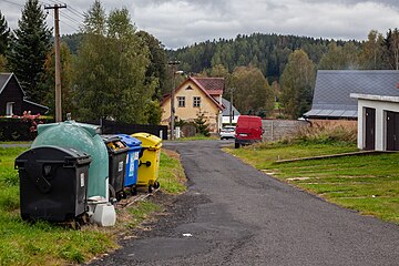 Datei:Bernov_(Nejdek),_cesta_2020_(2).jpg