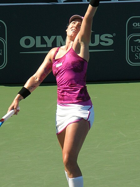 File:Bethanie Mattek-Sands at Bank of the West Classic qualifying 2010-07-25 3.JPG