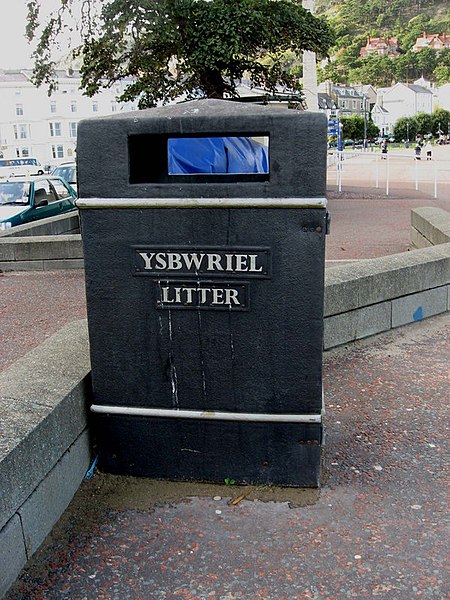 File:Bin ysbwriel-litter bin - geograph.org.uk - 2074093.jpg