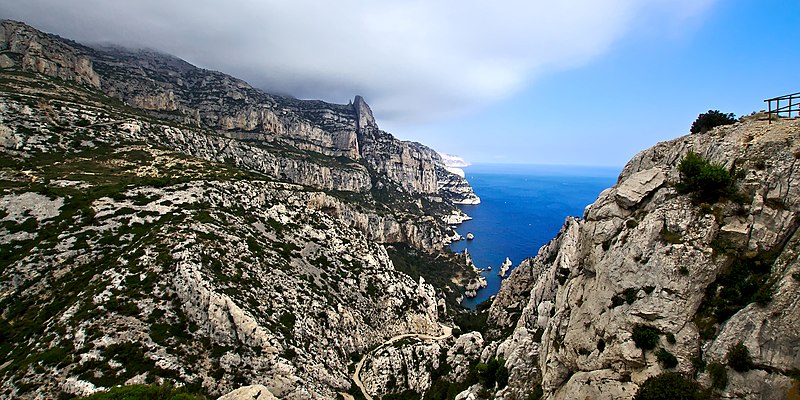 File:Calanques (220870689).jpeg