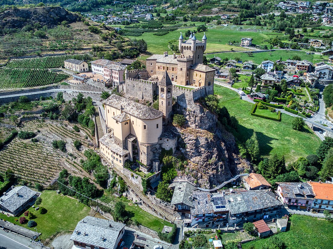 Château de Saint-Pierre (Vallée d'Aoste)