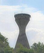 Modernistische watertoren.