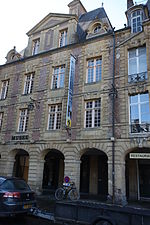 Charleville-Mézières - 29-31 Place Ducale - Photo Francis Neuvens lesardennesvuesdusol.fotoloft.fr.JPG