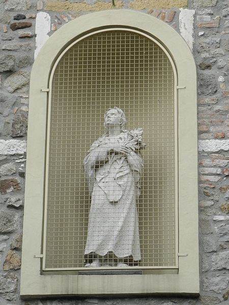 File:Chiesa di Santa Giustina, facciata, statua santa Giustina (Teolo).JPG