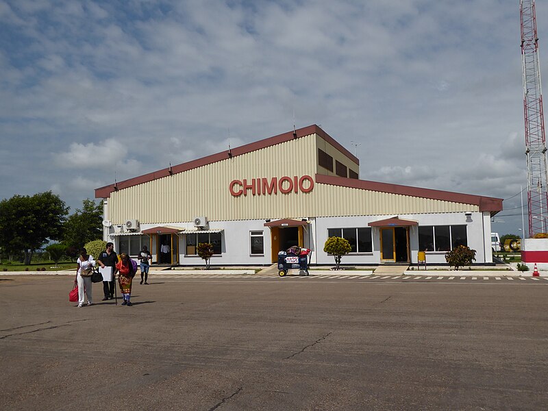 File:Chimoio Airport, Mozambique.jpg