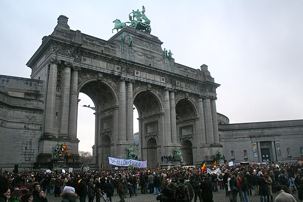 Citizens held a rally urging politicians to form a government in late January 2011.