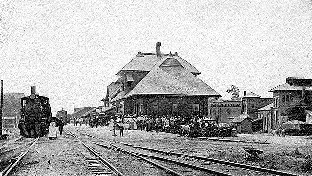 Former Yazoo & Mississippi Valley/Illinois Central Passenger Depot in Clarksdale, early 1900s. The building is now used for the Delta Blues Museum.