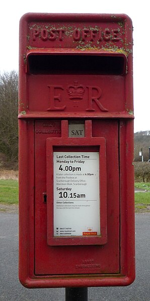 File:Close up, Elizabeth II postbox on Edge Dell, Scarborough - geograph.org.uk - 4837386.jpg