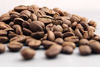 Что такое кава. Кофе. Кофе в зернах. Кофе Arabica. Кофе Арабика в зернах.